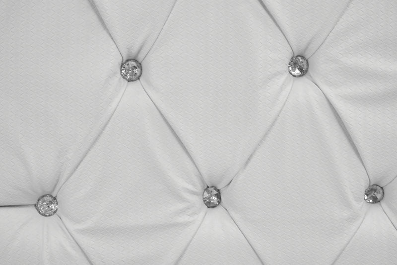 Recamara KS 4 Piezas Emilia Sin Espejo - Blanco y Plata