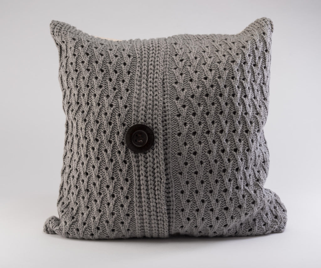 Cojin Tejido Con Boton 2 - Gris